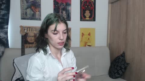 Snapshot of lovely_cass chatting on February 1, 8:05 pm Cassie online show from February 1, 8:05 pm