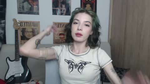 Snapshot of lovely_cass chatting on February 3, 1:09 am Cassie online show from February 3, 1:09 am