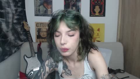 Snapshot of lovely_cass chatting on February 3, 8:46 pm Cassie online show from February 3, 8:46 pm