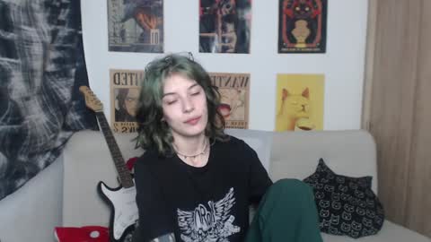 Snapshot of lovely_cass chatting on February 6, 9:49 pm Cassie online show from February 6, 9:49 pm