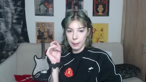 Snapshot of lovely_cass chatting on February 7, 10:20 pm Cassie online show from February 7, 10:20 pm