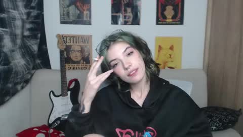 Snapshot of lovely_cass chatting on February 11, 5:16 am Cassie online show from February 11, 5:16 am