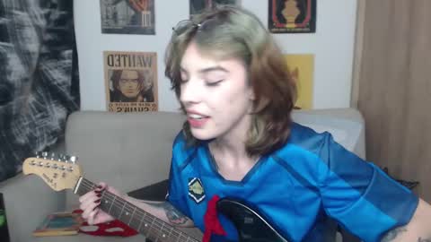 Snapshot of lovely_cass chatting on February 27, 2:21 am Cassie online show from February 27, 2:21 am