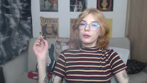 Snapshot of lovely_cass chatting on March 1, 10:13 am Cassie online show from March 1, 10:13 am