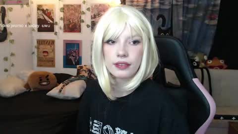 Snapshot of lovely_cass chatting on May 8, 6:30 am Cassie online show from May 8, 6:30 am