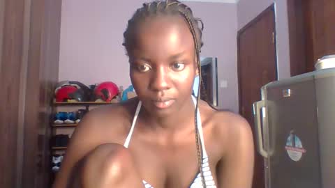 Snapshot of lovely_choco chatting on March 31, 10:54 pm Choco online show from March 31, 10:54 pm