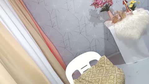 Snapshot of lovely_dale chatting on October 8, 10:35 am Lovely Dale online show from October 8, 10:35 am