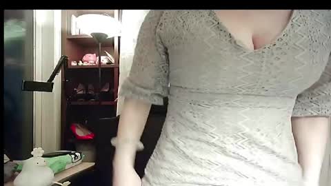 DANA KIM online show from November 24, 8:03 am