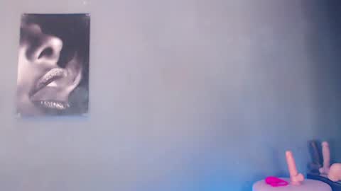 Snapshot of lovely_darlingx chatting on June 27, 1:54 am Precious . online show from June 27, 1:54 am