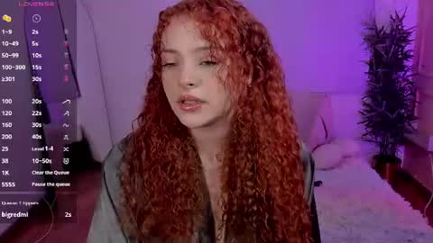 Snapshot of lovely_emma18 chatting on June 11, 10:08 pm Emma online show from June 11, 10:08 pm