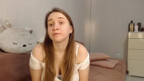 Lovely Hayley online show from December 9, 10:30 pm