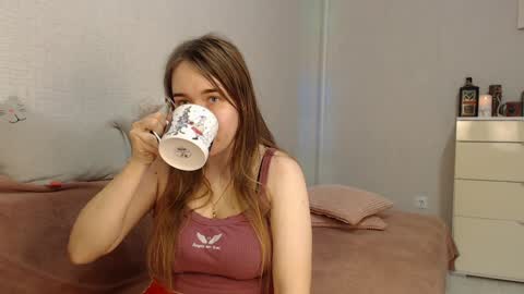 Lovely Hayley online show from December 19, 9:06 pm