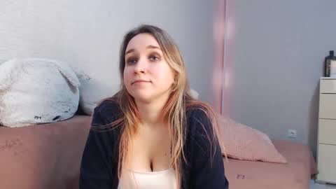 Snapshot of lovely_hayley chatting on January 31, 10:41 pm Lovely Hayley online show from January 31, 10:41 pm