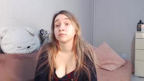 Snapshot of lovely_hayley chatting on February 5, 10:14 pm Lovely Hayley online show from February 5, 10:14 pm