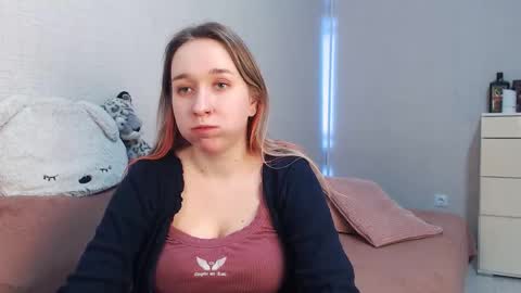 Snapshot of lovely_hayley chatting on February 14, 10:50 pm Lovely Hayley online show from February 14, 10:50 pm