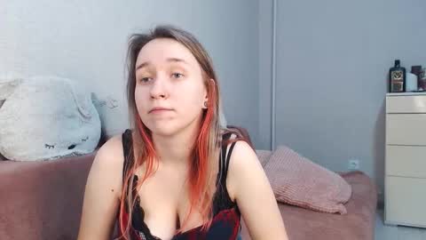 Snapshot of lovely_hayley chatting on March 8, 11:19 pm Lovely Hayley online show from March 8, 11:19 pm