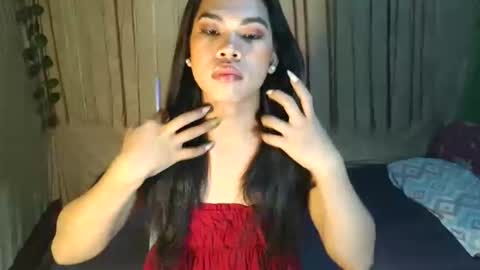 lovely_krizzy online show from January 6, 12:20 pm