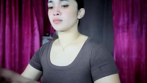 LOVE online show from April 28, 5:40 pm