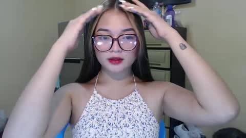 Lovely Laura online show from January 5, 5:41 pm
