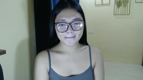 Lovely Laura online show from March 11, 10:31 pm