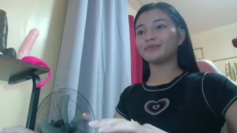 Lovely Laura online show from September 26, 7:40 pm