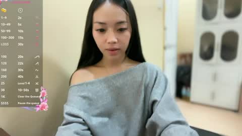 lovely_leah23 online show from July 6, 11:07 pm