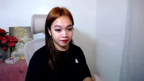 lovely_lianne online show from July 16, 1:33 am
