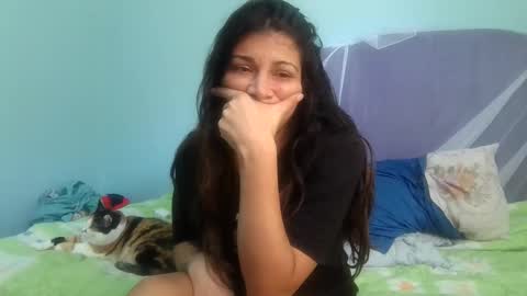 Snapshot of lovely_maia chatting on April 20, 1:14 pm Maya online show from April 20, 1:14 pm