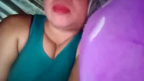 lovely_orchid online show from December 5, 1:38 pm