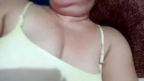 lovely_orchid online show from December 23, 2:50 pm