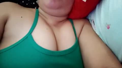 lovely_orchid online show from February 3, 2:47 am