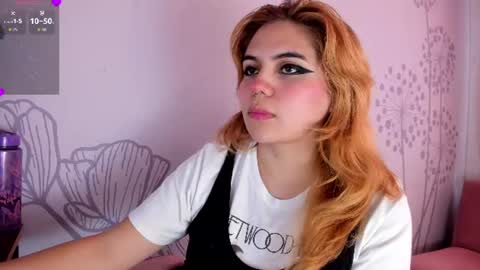 Snapshot of lovely_paris_01 chatting on July 6, 8:33 pm Paris Rose online show from July 6, 8:33 pm