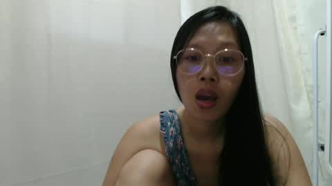 Snapshot of lovely_pinayxxx chatting on June 15, 11:29 pm lovely_pinayxxx online show from June 15, 11:29 pm