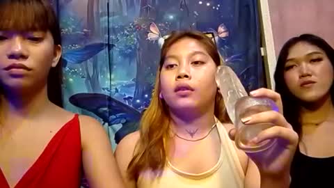 sandy online show from April 27, 6:17 pm