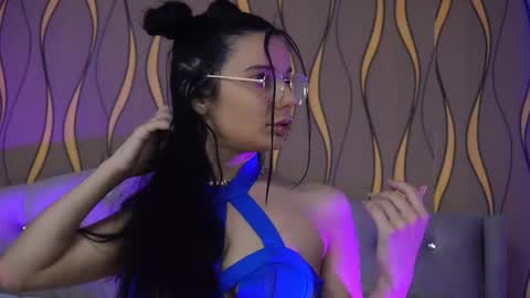 Snapshot of lovely_sophia_ chatting on December 1, 6:18 am lovely_sophia_ online show from December 1, 6:18 am