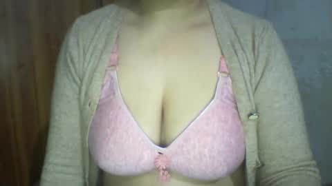 katrina follow me guys online show from January 5, 7:28 am