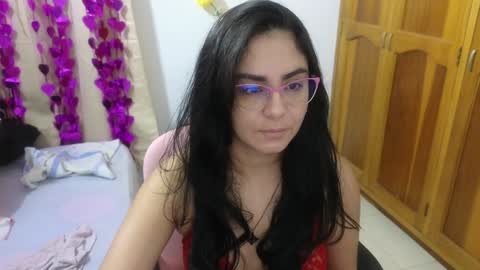 Snapshot of lovely_trix_ chatting on December 24, 11:38 am Trix online show from December 24, 11:38 am