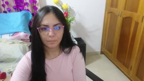 Snapshot of lovely_trix_ chatting on February 16, 11:49 am Trix online show from February 16, 11:49 am