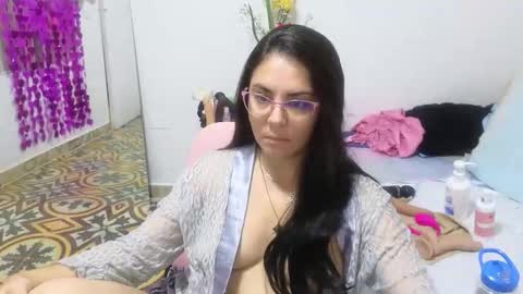 Snapshot of lovely_trix_ chatting on October 3, 12:13 pm Trix online show from October 3, 12:13 pm