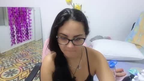 Snapshot of lovely_trix_ chatting on October 22, 11:43 am Trix online show from October 22, 11:43 am