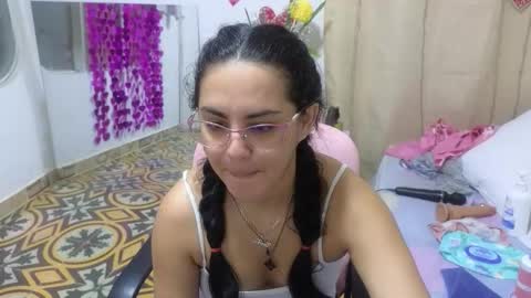 Snapshot of lovely_trix_ chatting on November 21, 11:42 am Trix online show from November 21, 11:42 am