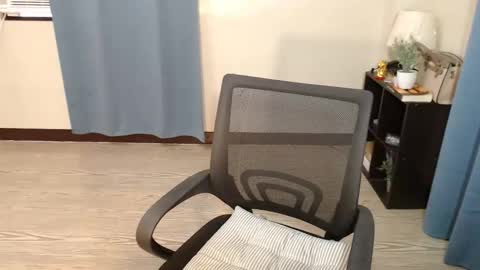 Zoey online show from March 2, 6:03 am