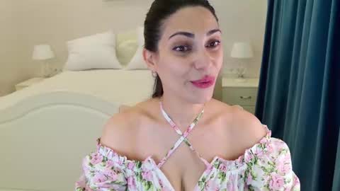 Snapshot of lovelybeatricee chatting on June 18, 12:31 pm Beatrice online show from June 18, 12:31 pm