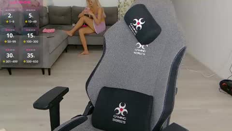 Snapshot of lovelybianca_ chatting on June 13, 7:34 pm lovelybianca_ online show from June 13, 7:34 pm