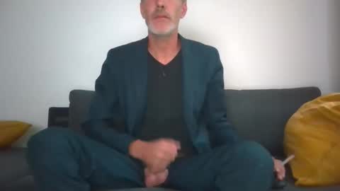 Snapshot of lovelybigcockgentleman chatting on September 9, 6:07 pm Max online show from September 9, 6:07 pm