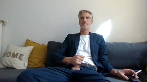 Snapshot of lovelybigcockgentleman chatting on September 15, 2:06 pm Max online show from September 15, 2:06 pm