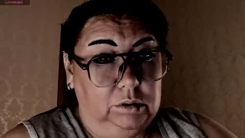 Snapshot of lovelyboobsx chatting on March 30, 12:55 am Anelana online show from March 30, 12:55 am