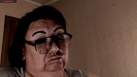 Snapshot of lovelyboobsx chatting on April 4, 2:21 am Anelana online show from April 4, 2:21 am