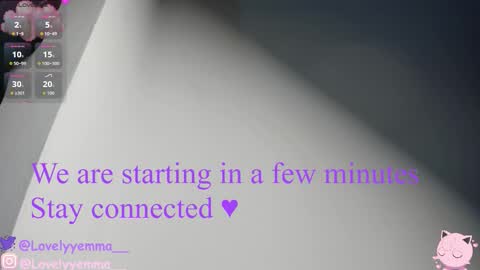 Snapshot of lovelyemma__ chatting on December 14, 11:53 pm online show from December 14, 11:53 pm