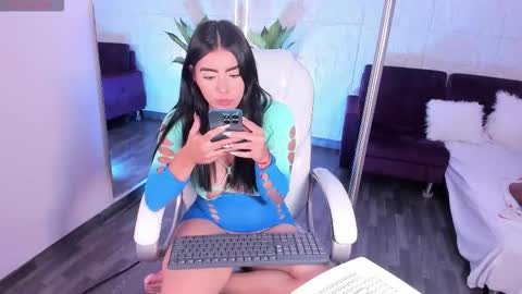 Lovely online show from January 14, 5:07 pm